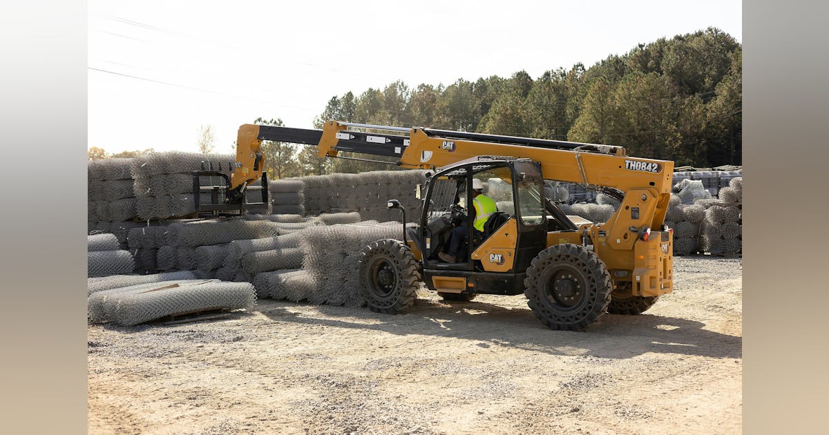 New Caterpillar Telehandlers Offer Three Operator Station Options ...