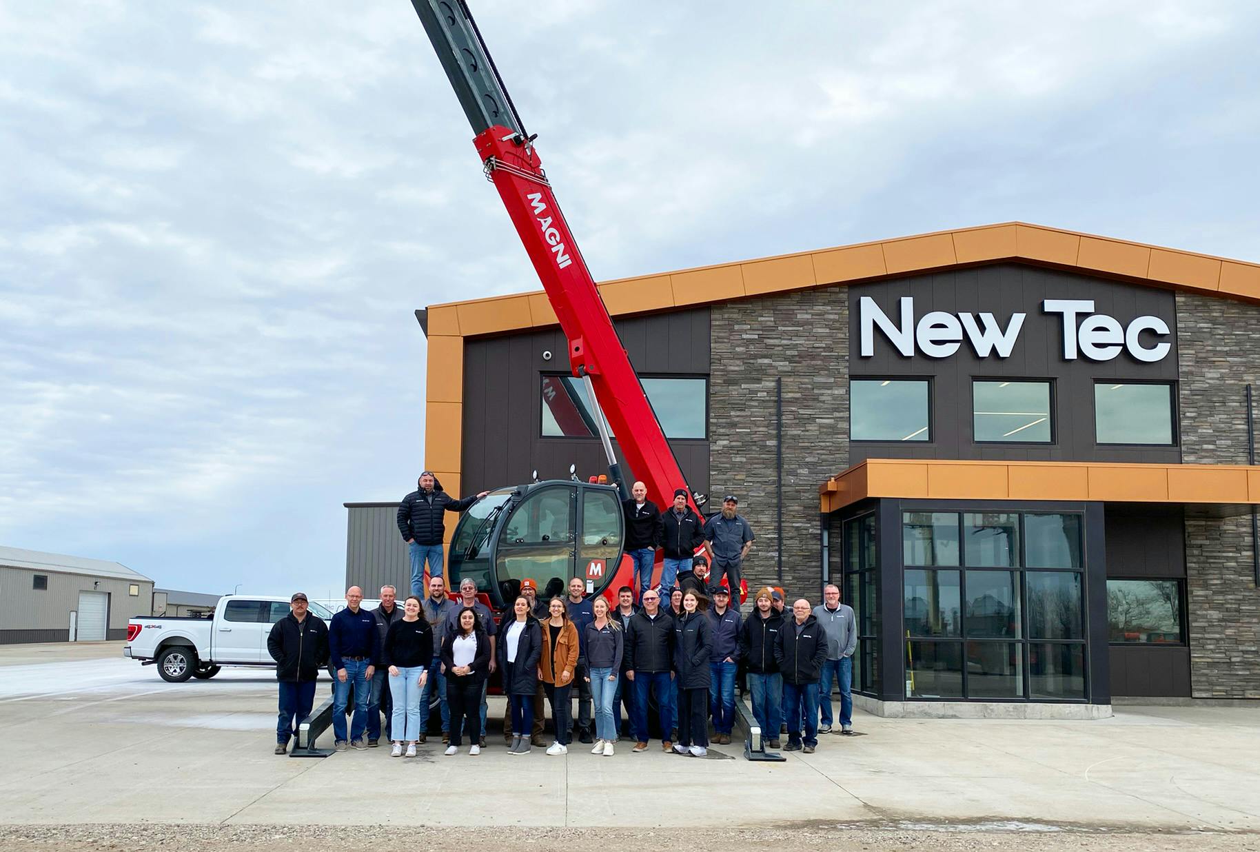 67a972fdb001dbda68b9071a Magni New Tec Team In Sioux Center Ia 225