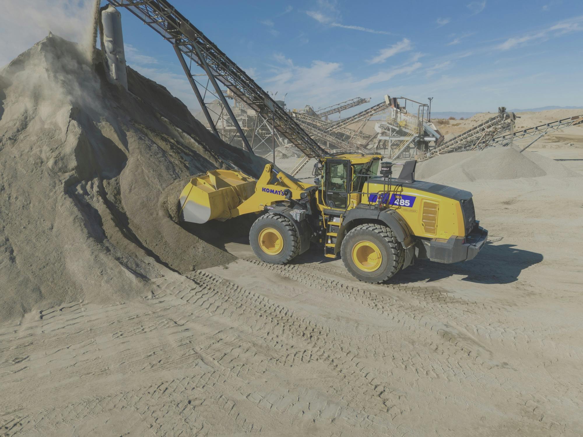 67d8951a7873c2f154396e29 Komatsu Wheelloaderwa485 325