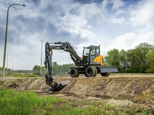 67e1e851a803f0d1c0e73dd5 Hyundai Hw100a Wheeled Excavator Grading 325