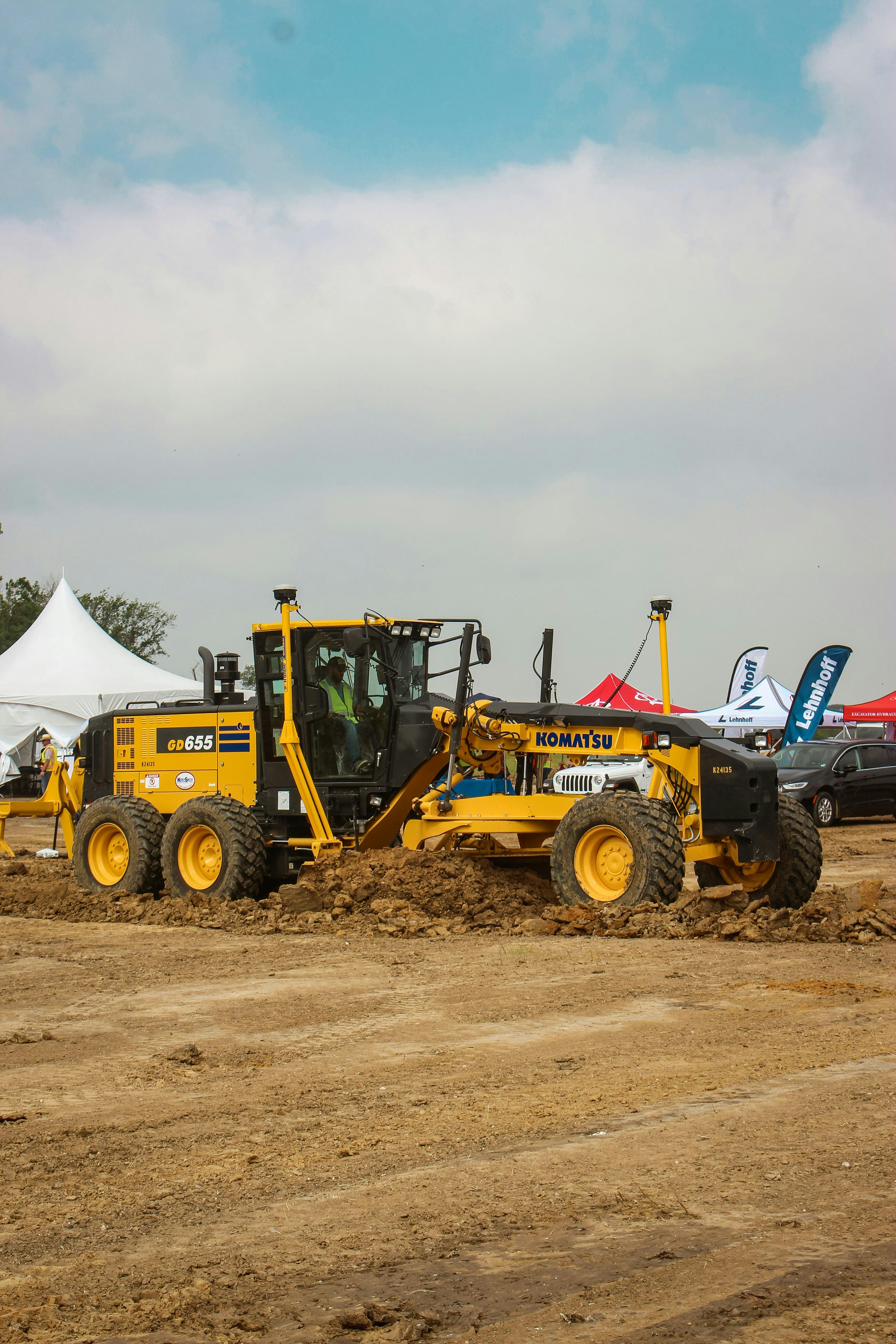 67e4df7d65a5bfbcc25fbb02 Kirby Smith Trimble 325