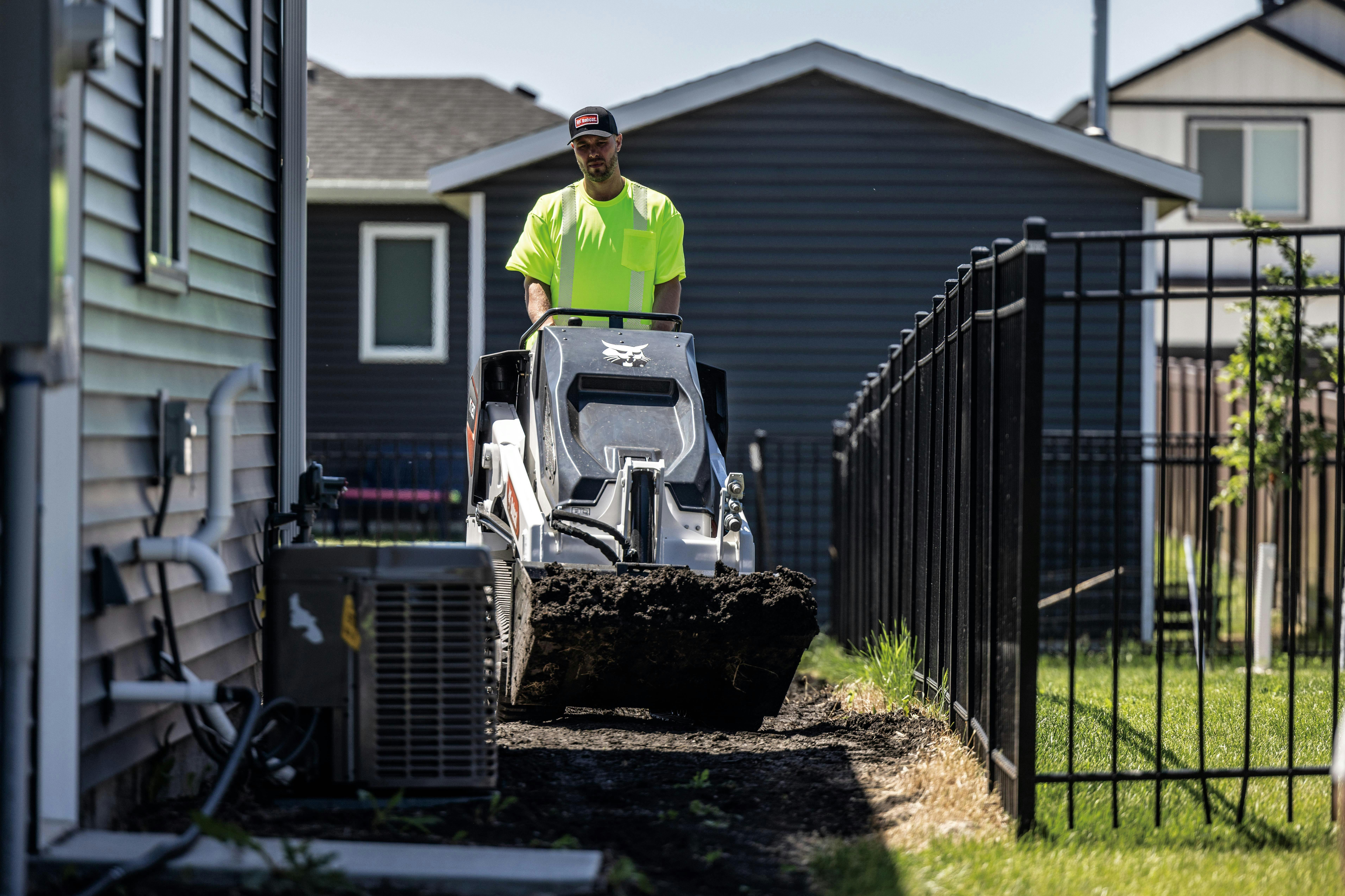 67f5b3cab4fe8567cc09dfde Bobcat Mt120 Mini Track Loader Bucket 425