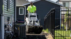 bobcat_mt120_mini_track_loader_bucket_425