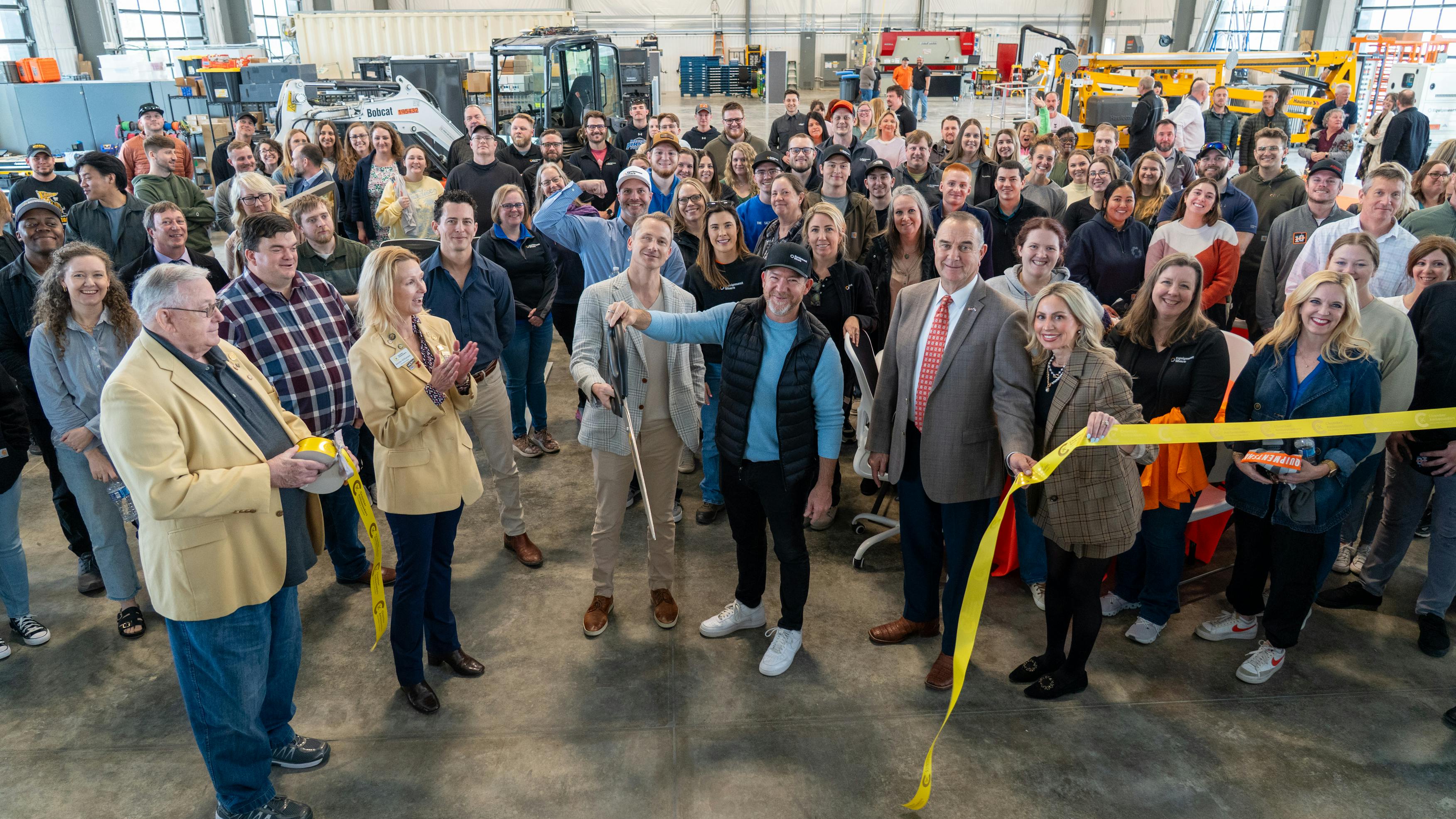 67f70cea9b32bdd0f35b5151 Equipmentshare Tdc Ribbon Cutting Crew 425