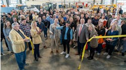 equipmentshare_tdc_ribbon_cutting_crew_425 equipmentshare_tdc_ribbon_cutting_crew_425