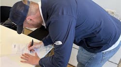 bigge_picture_of_a_guy_writing_something_down_425 bigge_picture_of_a_guy_writing_something_down_425