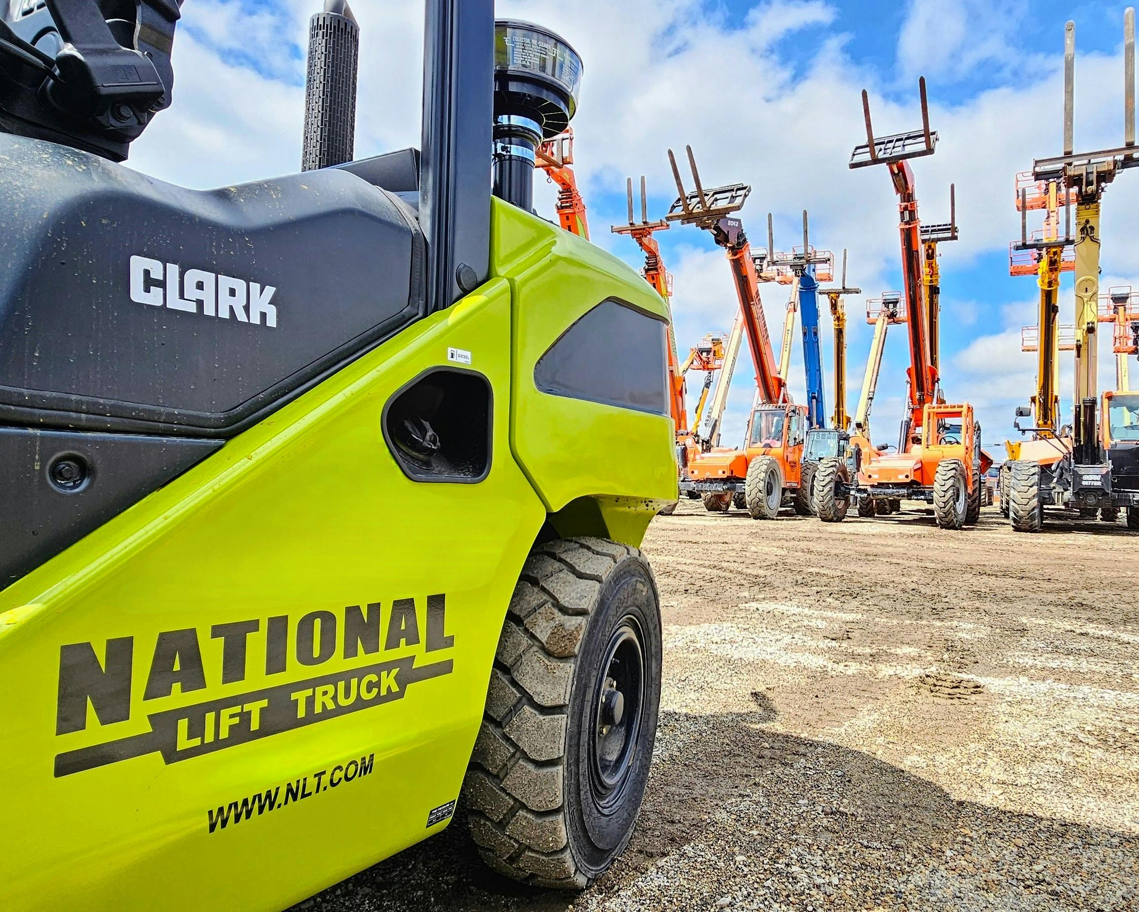 681aa1e02ef0f2f48dbb9556 National Lift Truck Nlt Logo On Truck 525