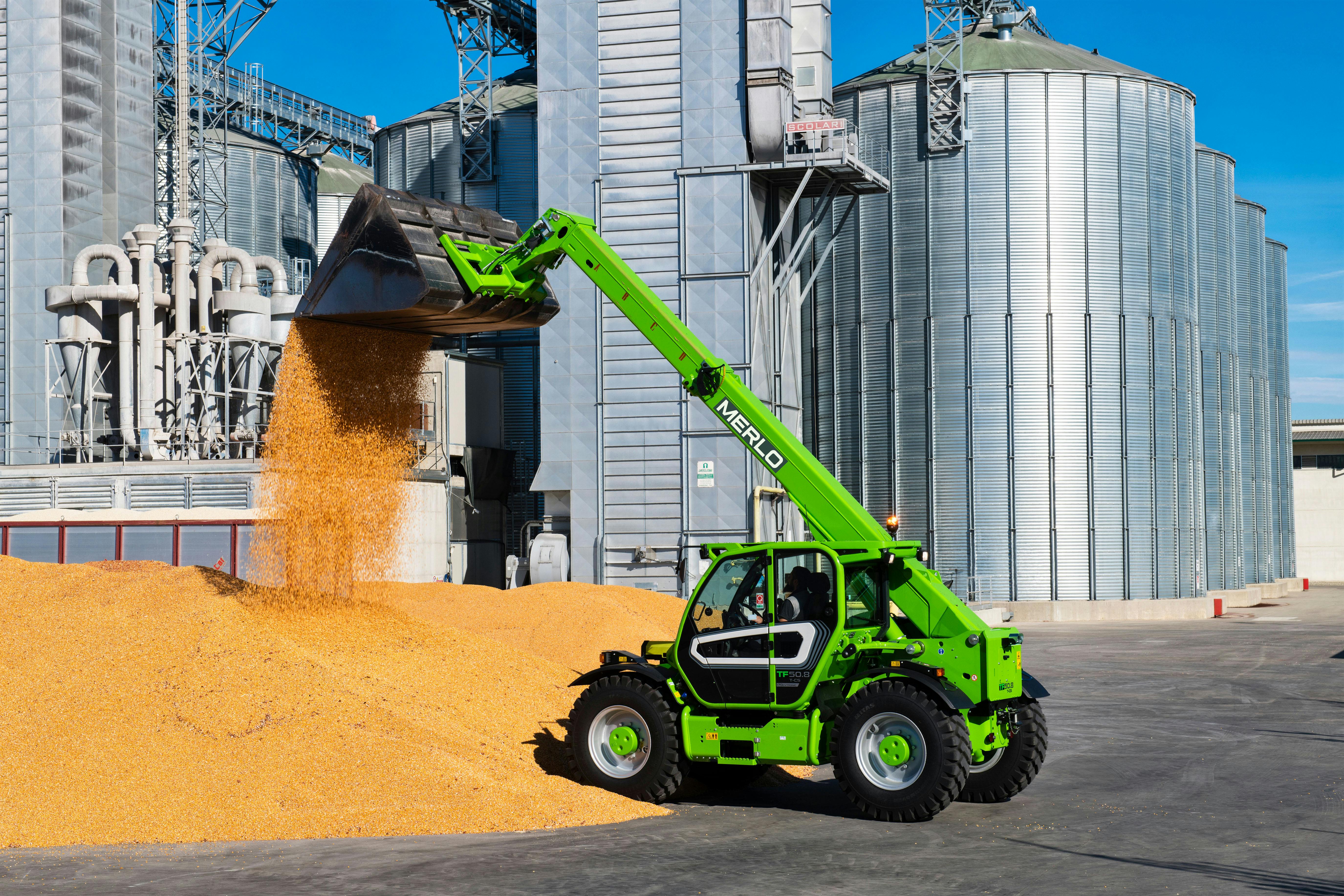 6862d8325f30ee363ebaf733 Merlo 625 Tanks