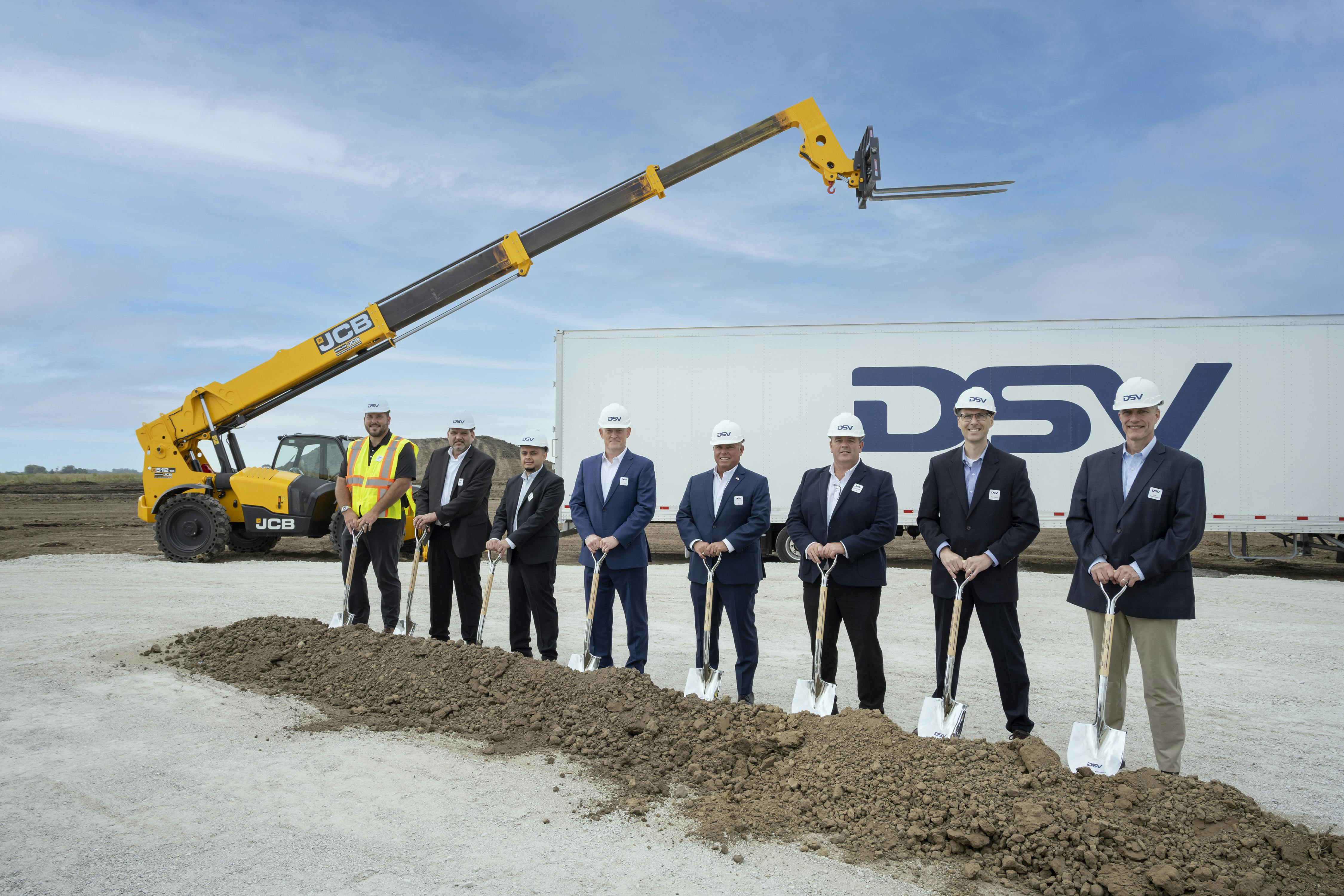 68c21ea2108e0ffb899af097 Jcb Groundbreaking Midwest Parts Facility 925