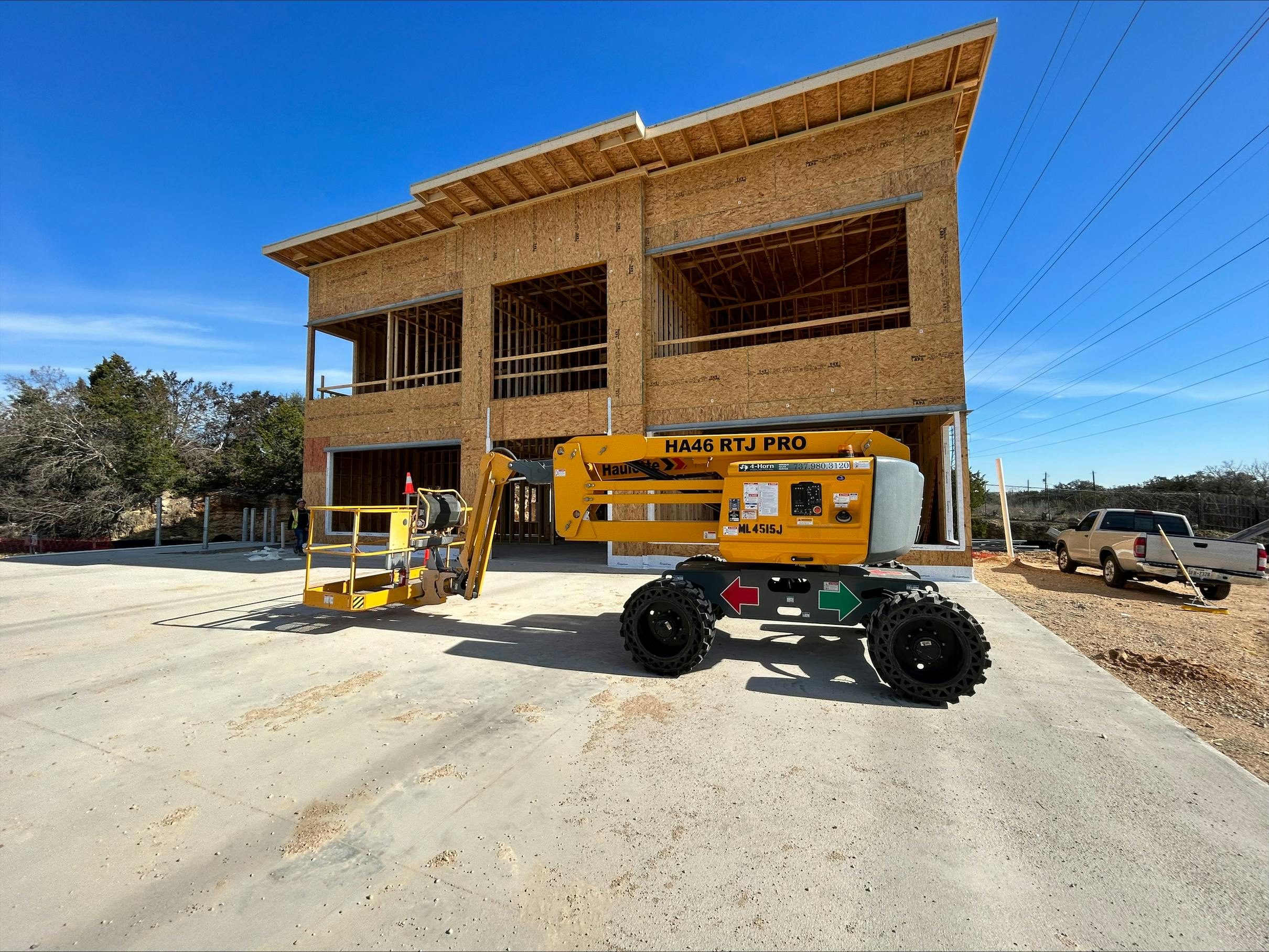 68dd98168c5a6d9ffc00249e 4horn Industrial Manlift 4horn Industrial