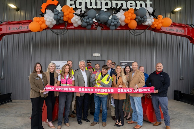 68eea8871f7aa35ea2fe6f0f Equipmentshare Savannah Ribbon Cutting