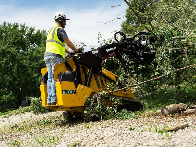 vermeer_ml_130_action_1125