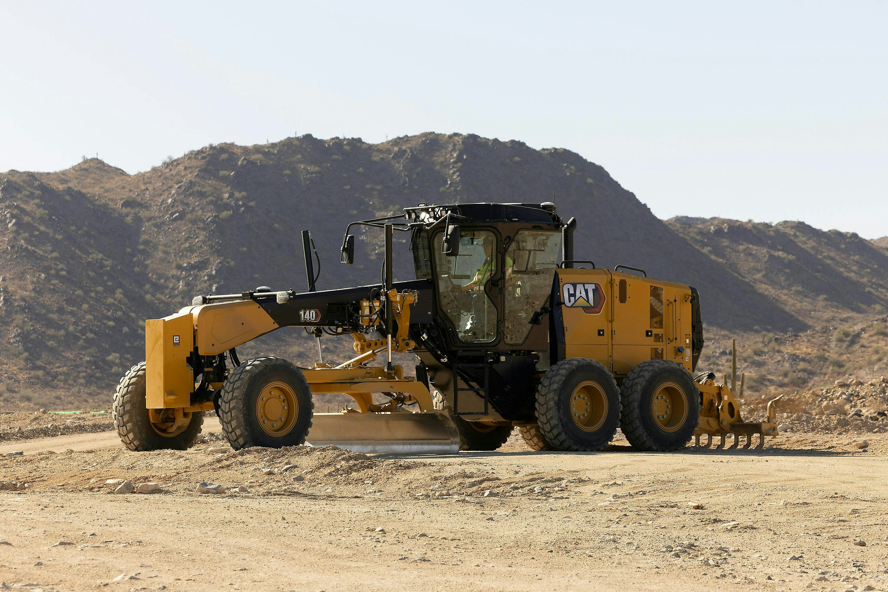 6966cb614df22987f8acfc3c Cat 140 Motor Grader 126