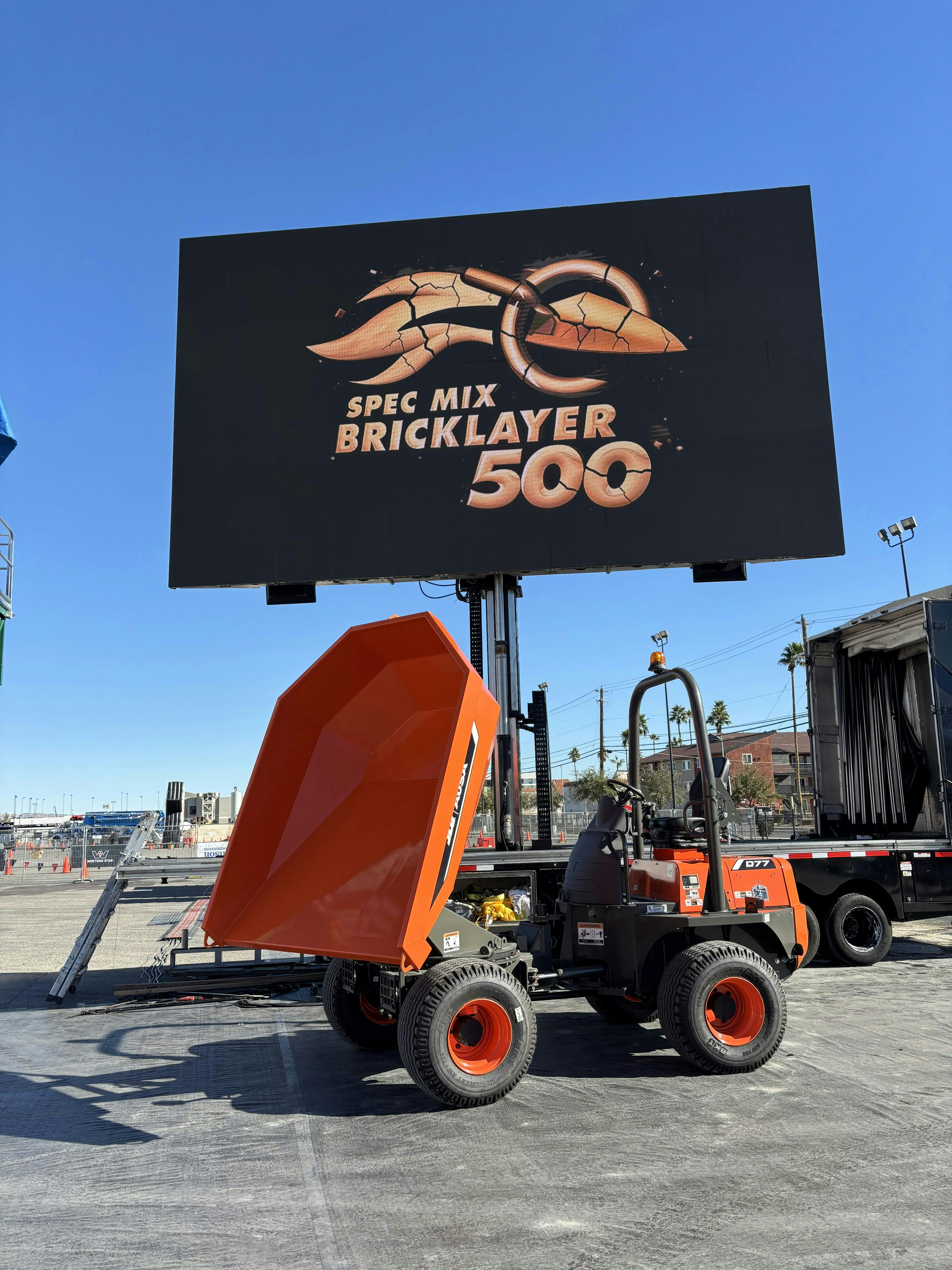 698bb7f71e8cdc89e4084097 Jlg Ausa D77 Dumper At Woc 126