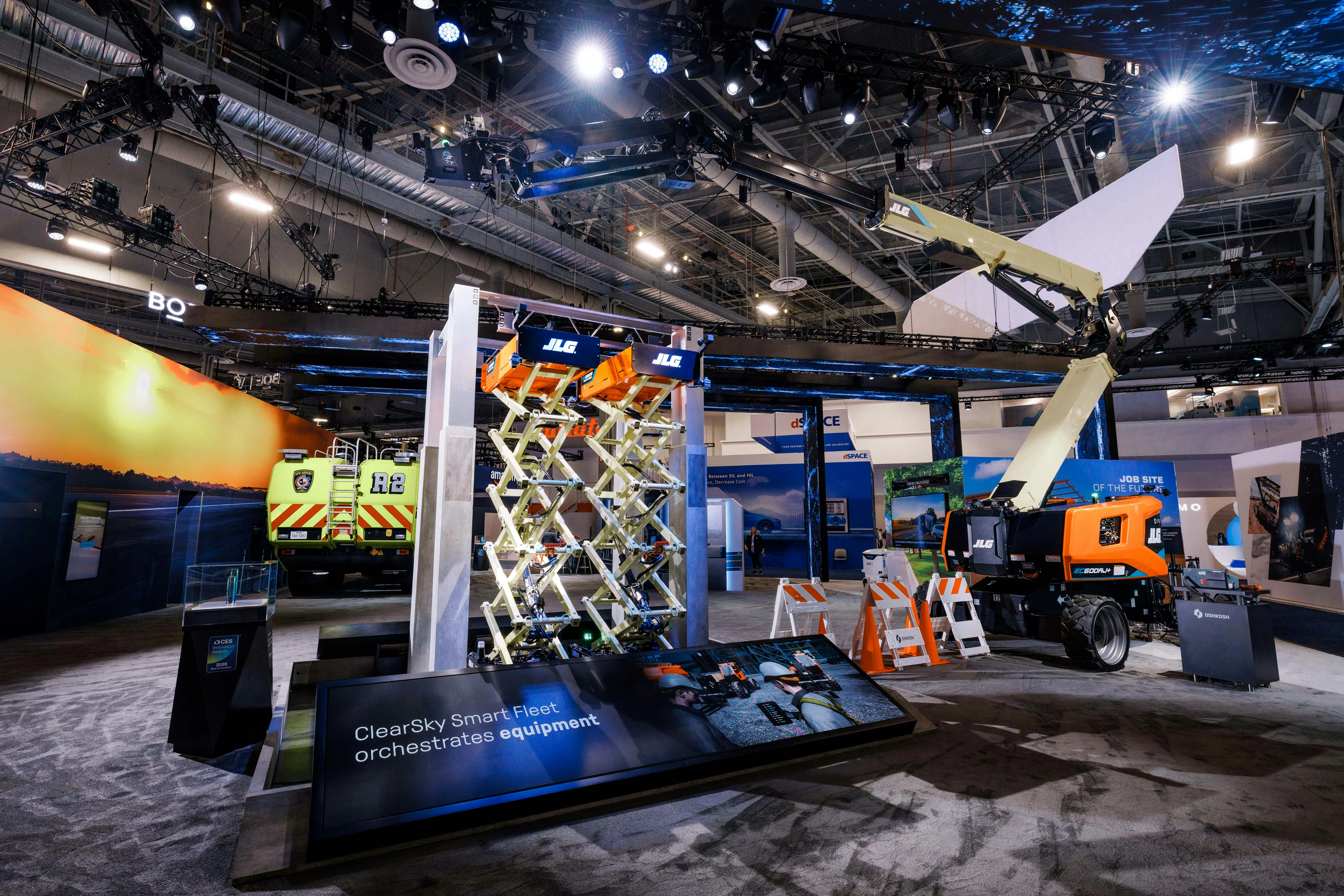 69af0433657743dd272275d8 Jlg Ces At Conexpo 326