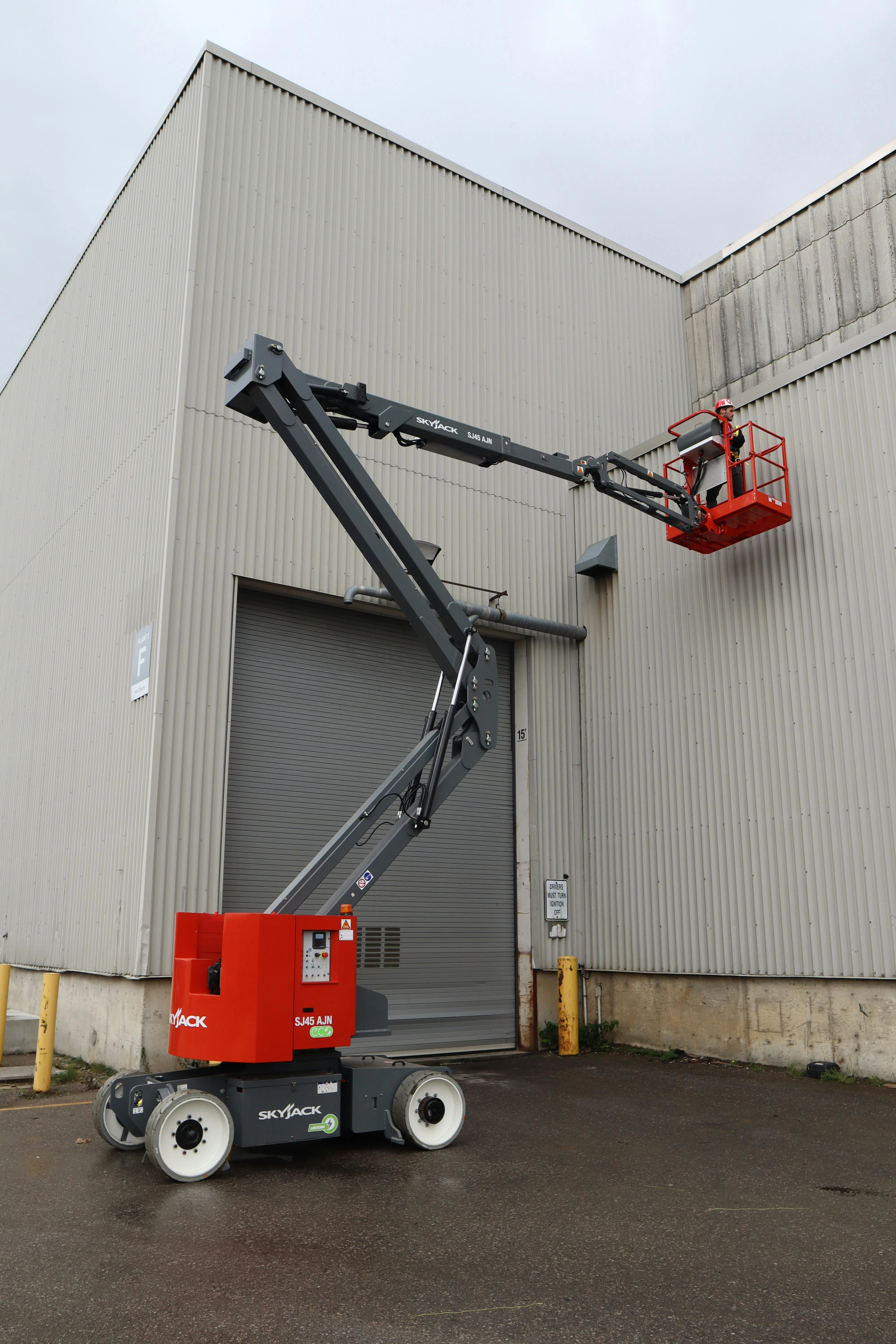 69b064a0097fa818d21ad3cd Skyjack Sj45 Ajn Conexpo 326