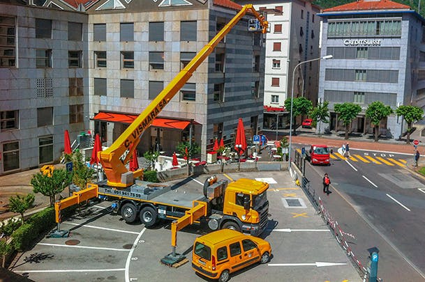 Protective measures may include warning cones, road signs, signaling devices, flag personnel, traffic control measures, adequate lighting and high-visibility personal protective equipment.