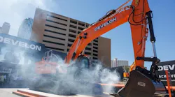 develon_excavator_326