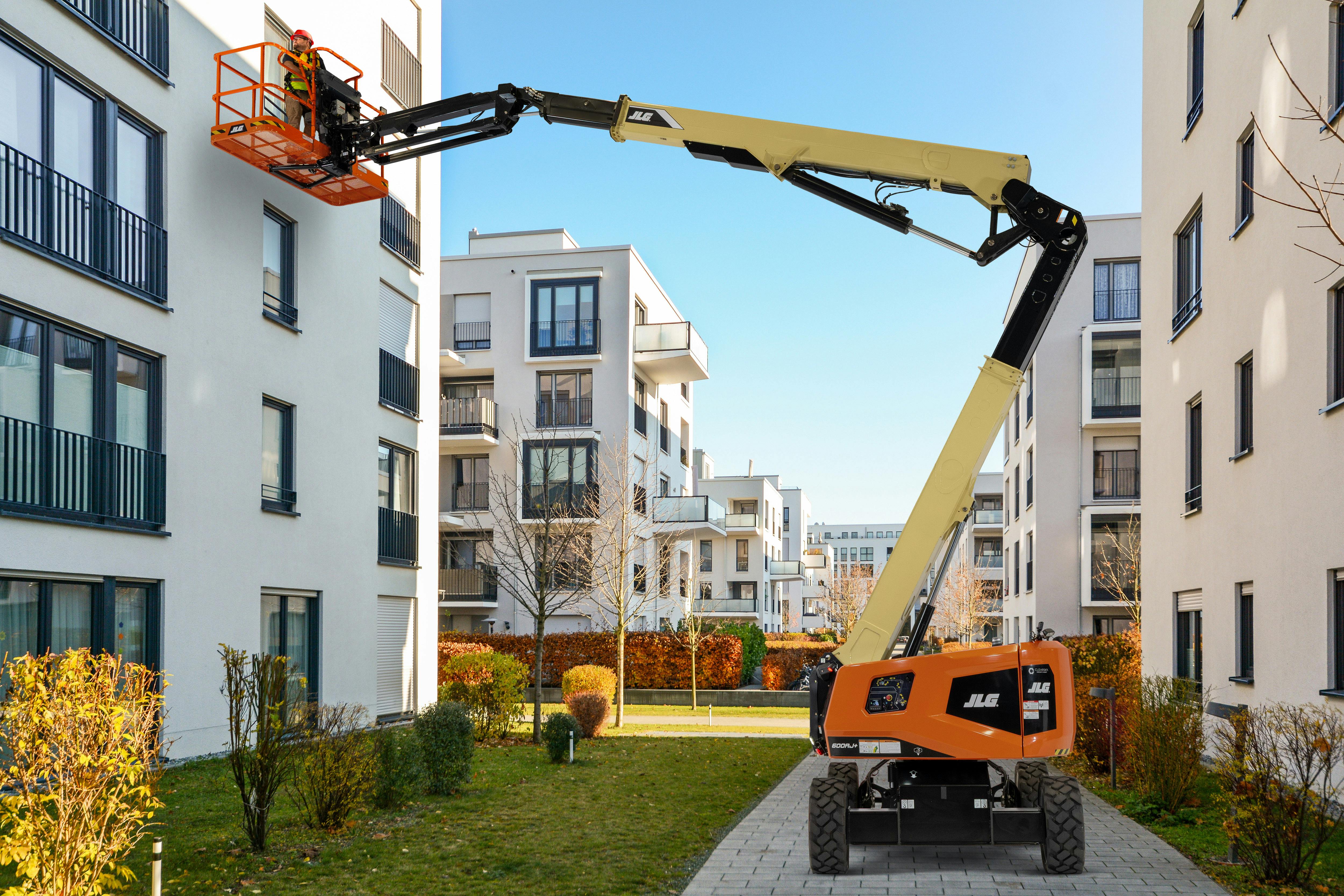 jlg600ajpluscomplex_426