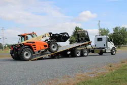 6a0dd34f22ef9924d4ab21d0 Jerrdan 15t Carrier With Jlg Telehandler 526 6a0dd34f22ef9924d4ab21d0 Jerrdan 15t Carrier With Jlg Telehandler 526