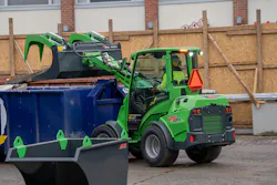 6a6035bef690656543b997a2 Avant Techno Demolitionbucketstonecollectingbucket