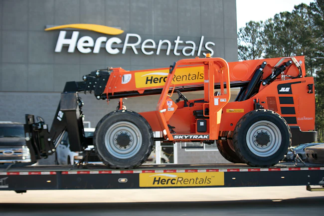 6a6a8780f690656543c73f0f Herc Rentals Nov 23 Delivery Tractor Trailer Jlg T